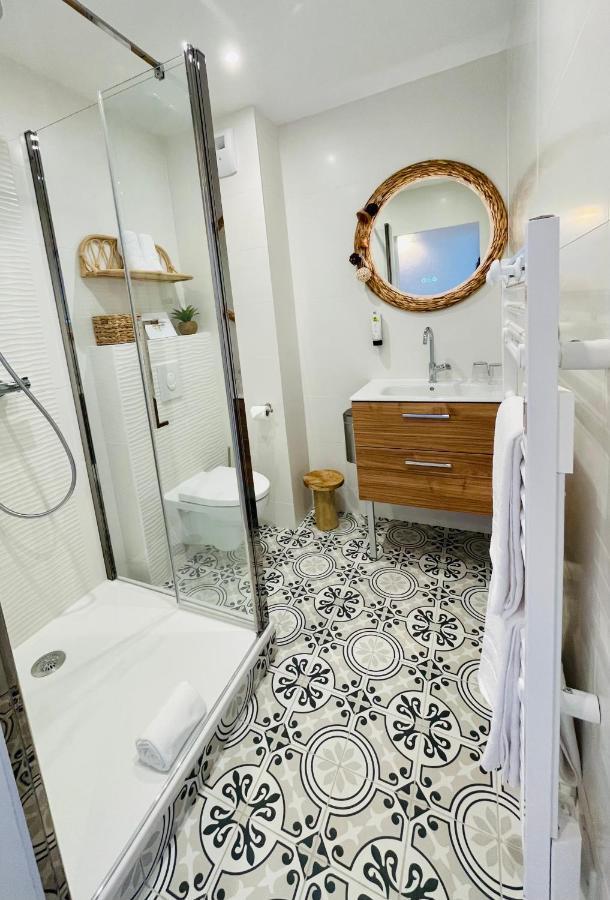 La Caravelle Logis Hotel Biscarrosse Bagian luar foto
