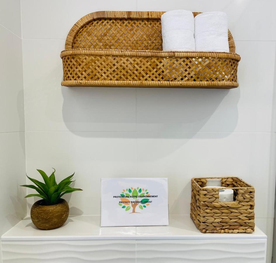 La Caravelle Logis Hotel Biscarrosse Bagian luar foto