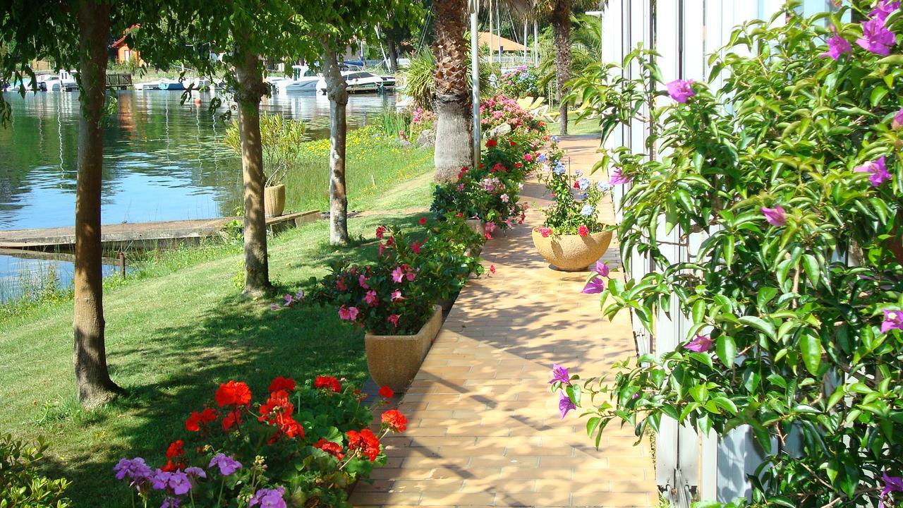 La Caravelle Logis Hotel Biscarrosse Bagian luar foto